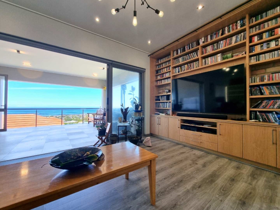 4 Bedroom Property for Sale in Onrus Western Cape